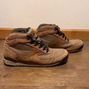 Danner Men's Tan and Brown hiking boots